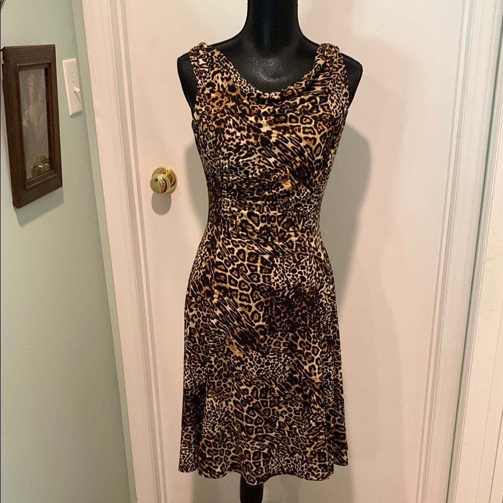 Jones Wear Leopard Print Midi Dress